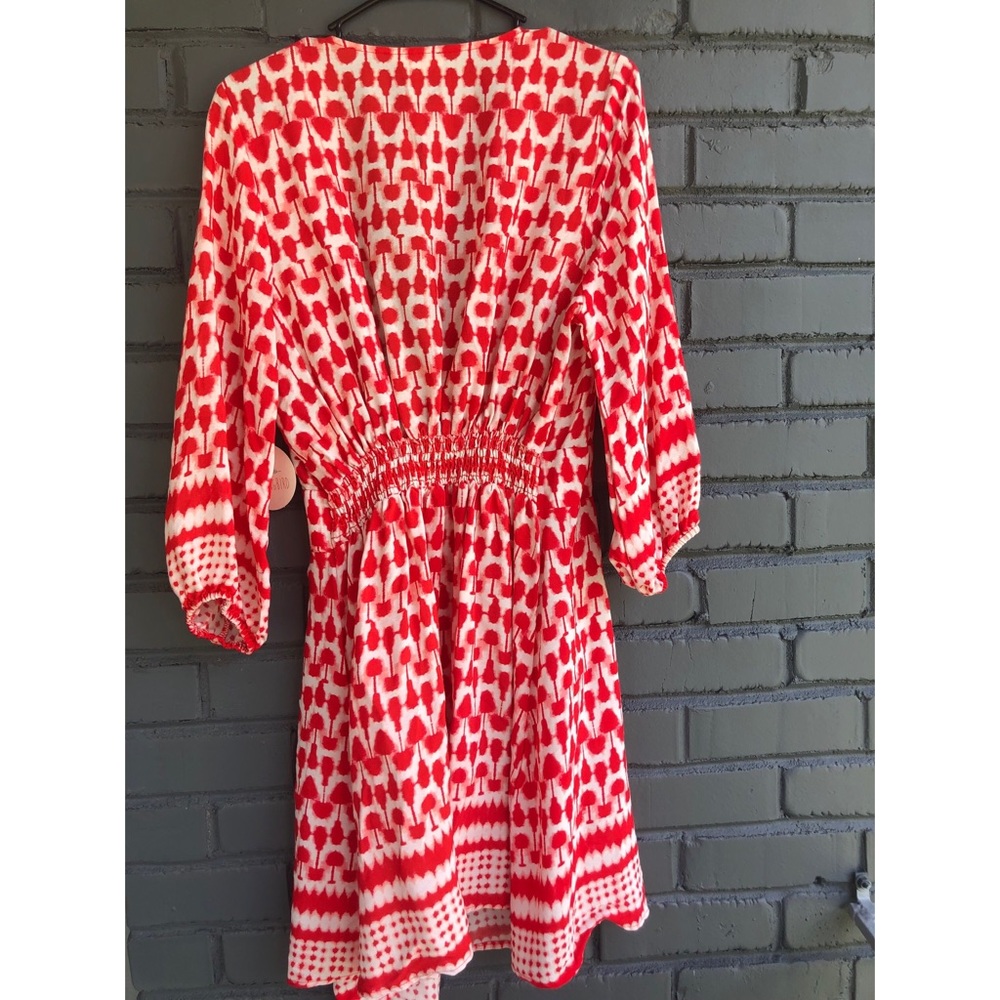 Cute Red Side Button dress - Picture 2 of 6